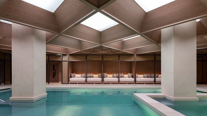 The Retreat at The Londoner photo