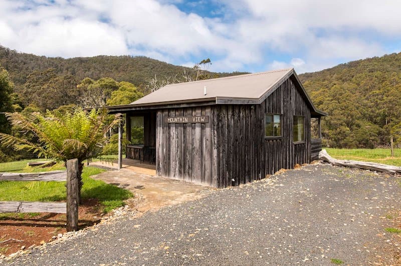 The Rustic Hut Bush Retreat Tasmania photo