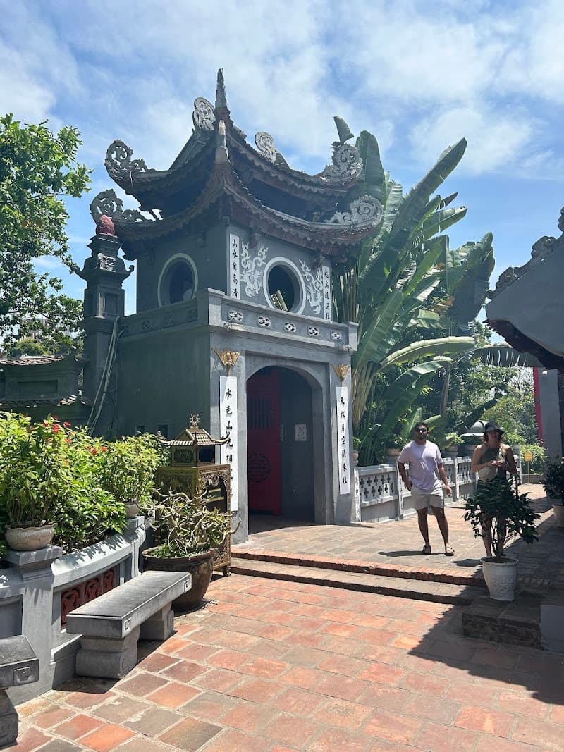 The Silk Grand Premium Hotel & Spa Hanoi photo