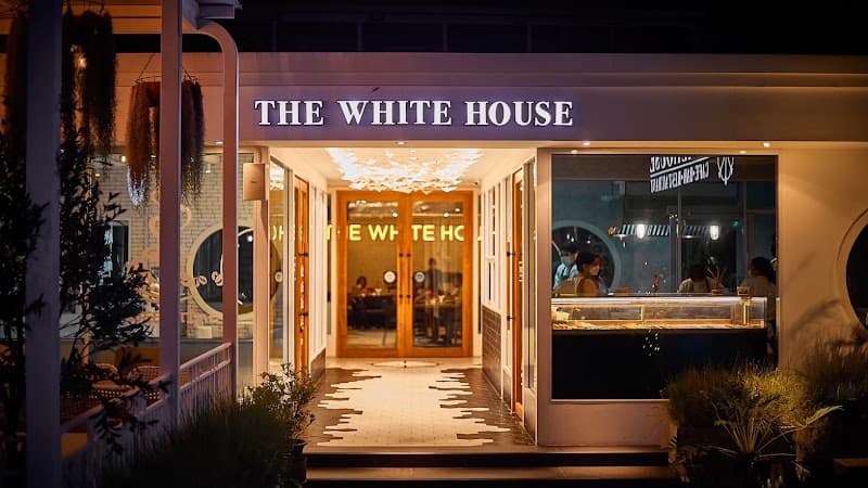 The White Salon | Bangkok photo