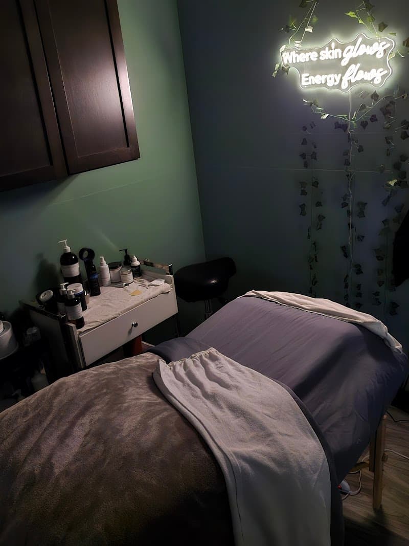 The WildFlower Naturalist St Charles photo