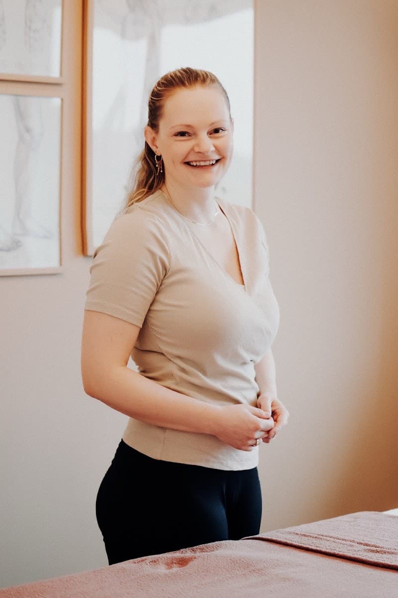 Therese Lorenzen Kropsterapi Hillerød photo