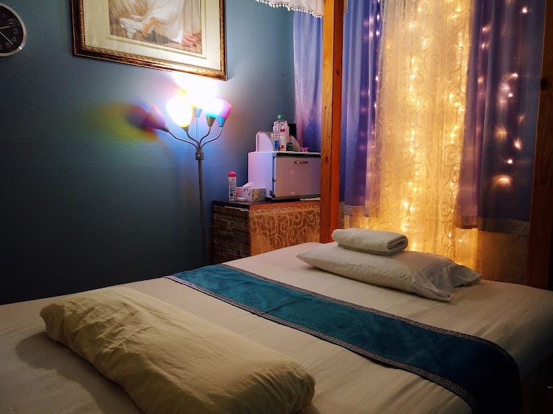 Thip Ta Ra Retreat & Massage Houston photo