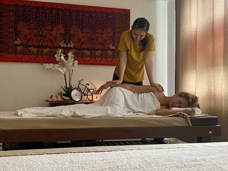 Thitaree Traditionelle Thai Massage Köniz photo
