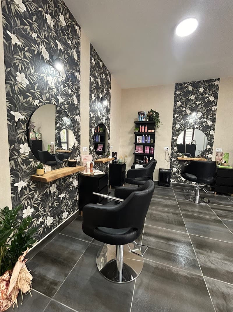 Tocco e Fantasia Centro di Bellezza Parrucchiera Castelnuovo Parano photo