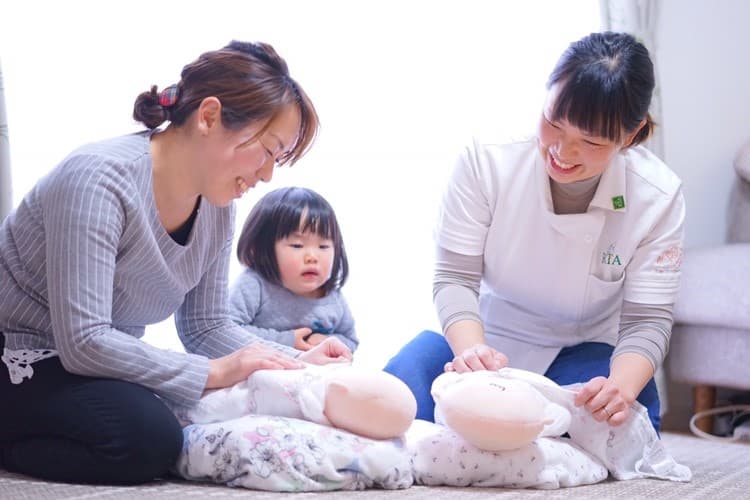 Tokyo Higashimurayama City / Seibu Line & Chuo Line Baby Photo, Baby Massage Classroom and Qualification School Kinomama photo