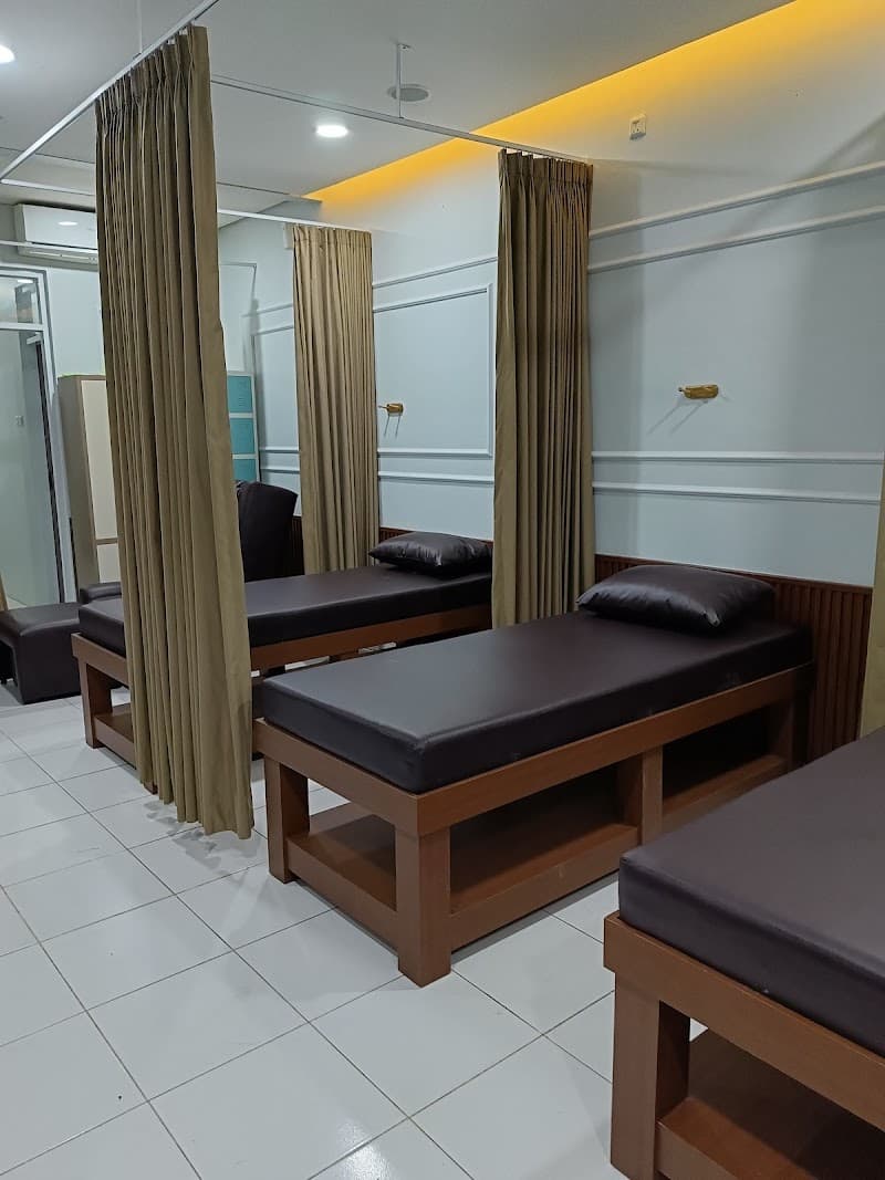 Tosyma Reflexy Bekasi Kota photo