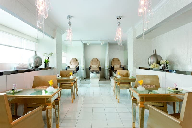 Total Luxury Spa Los Angeles photo