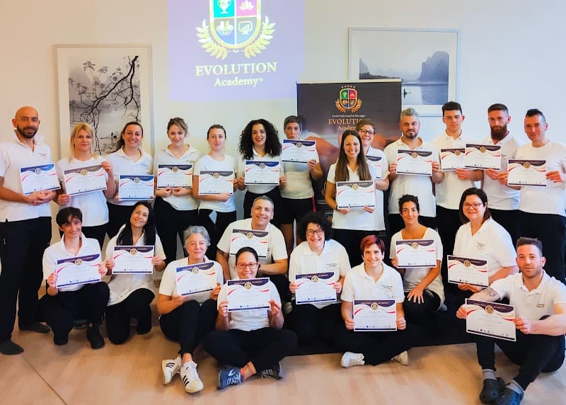 Training di formazione al massaggio Via della Luna Novara photo