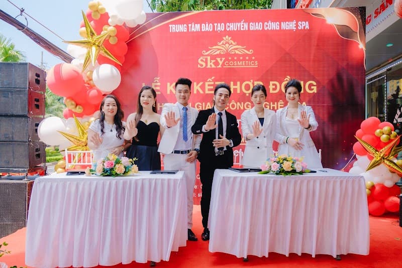 Trung Tam Dao Tao Chuyen Giao Cong Nghe Spa Sky Cosmetics Việt Trì photo