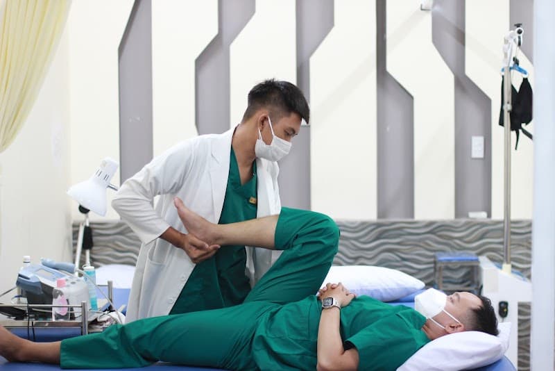 TRUNG Trị Liệu Quận Tân Bình photo