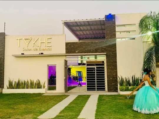 Tyche Salón Chapala photo