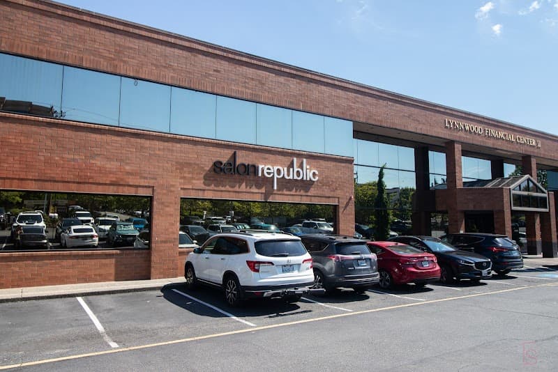 Bellevue ultimate salon studios photo