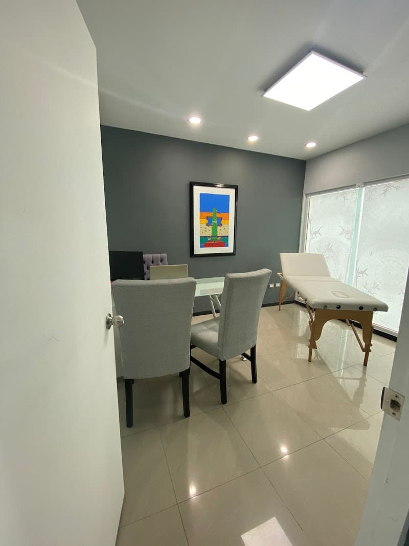 UNIQ Salón Spa Monterrey photo
