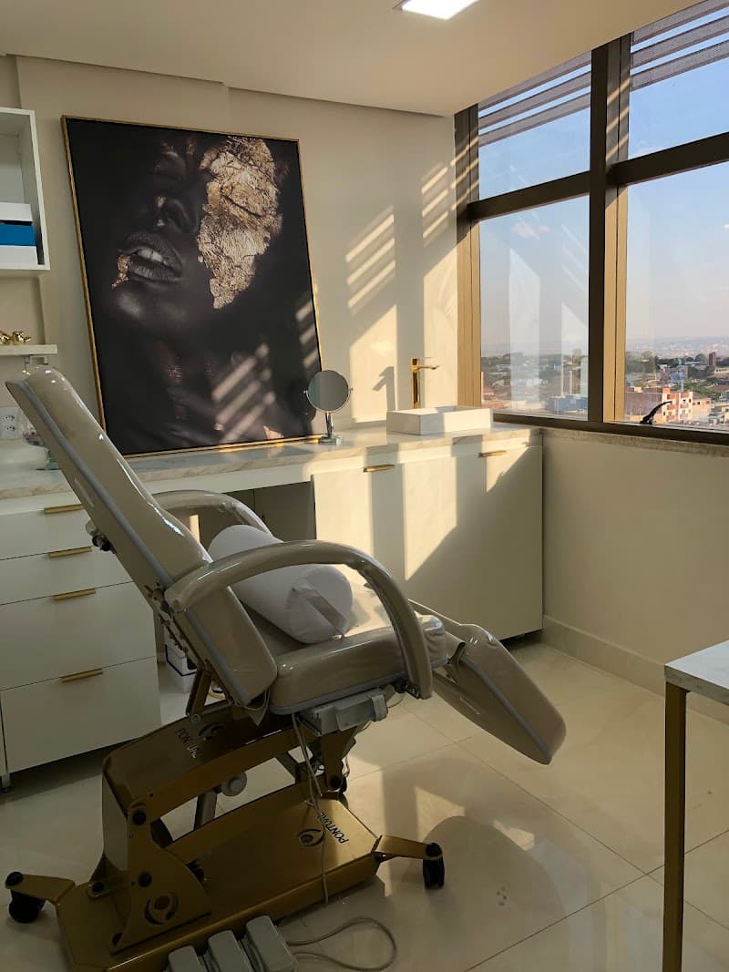 Uniqué Studio de Sobrancelhas e Estética Aparecida de Goiânia photo