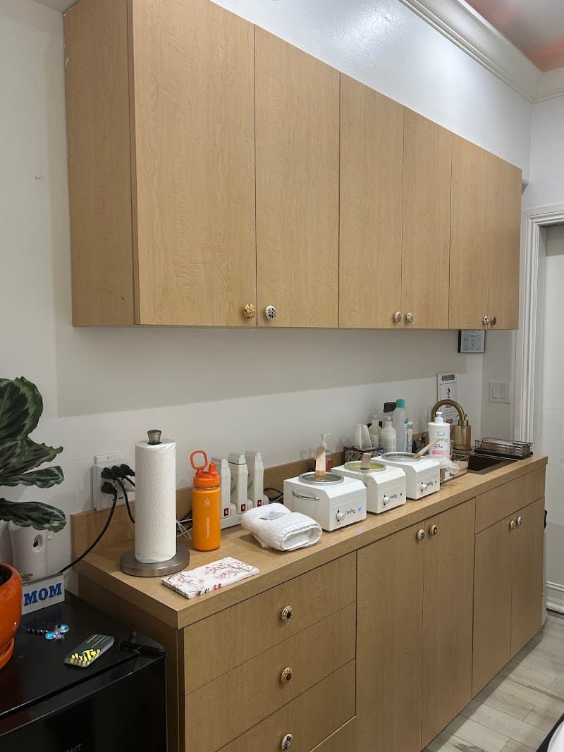 Unisex Body Waxing NAPLES photo