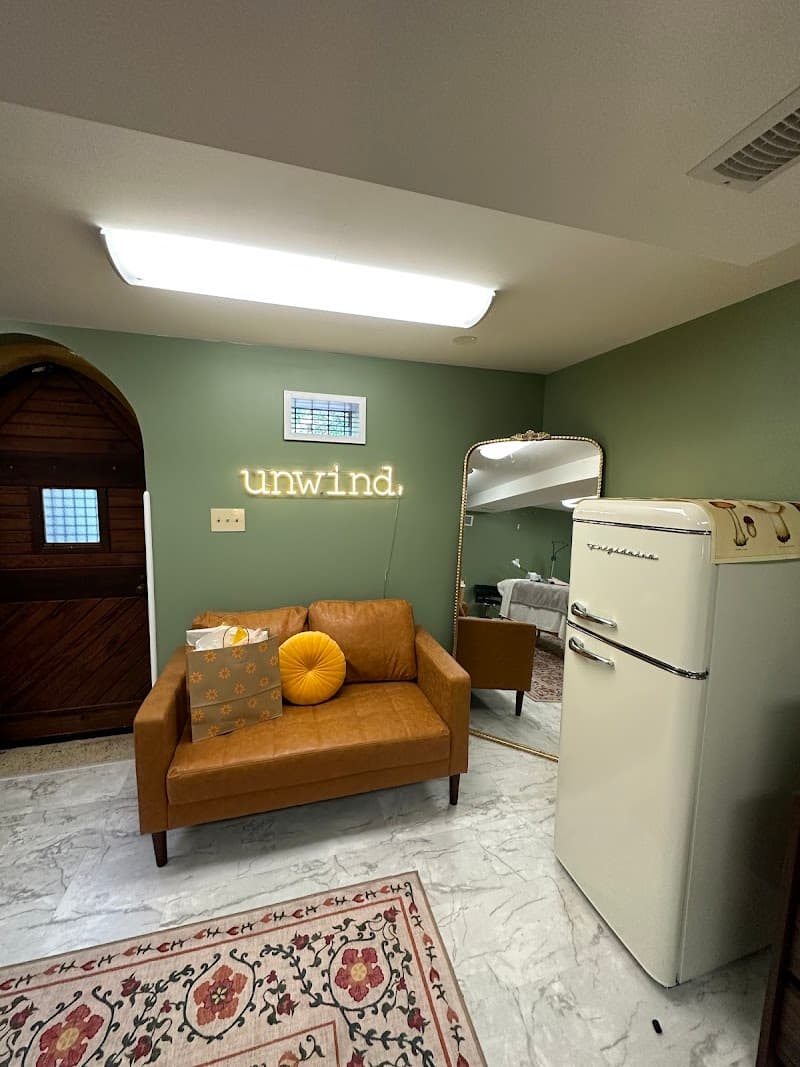 St Louis unwind microspa photo
