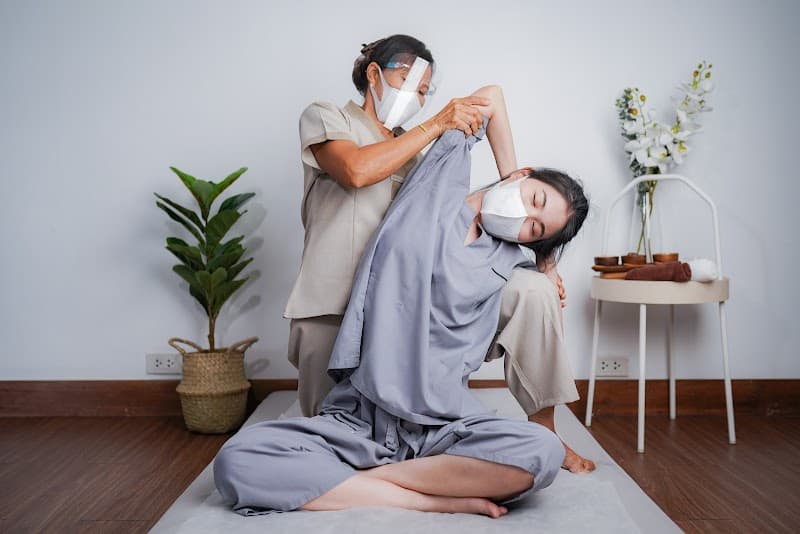 Urban Calm Massage & Spa Bangkok photo