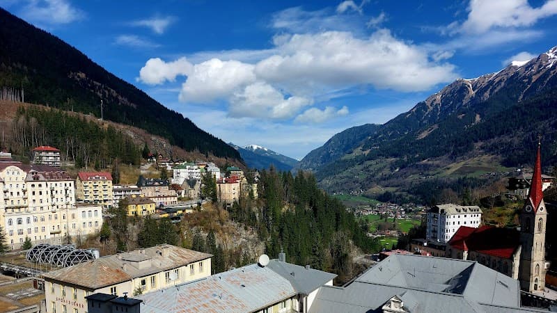 Urban Nature Bad Gastein - Badeschloss photo