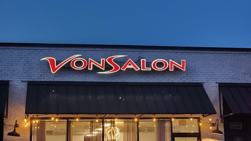 Valletta V's Salon & Spa Sharpsburg photo