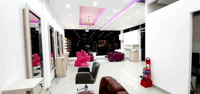 Vanidades Salon y Spa Ate photo