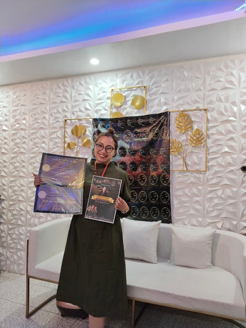 Vaughn Nails and Massage Wellness Co Trece Martires City photo