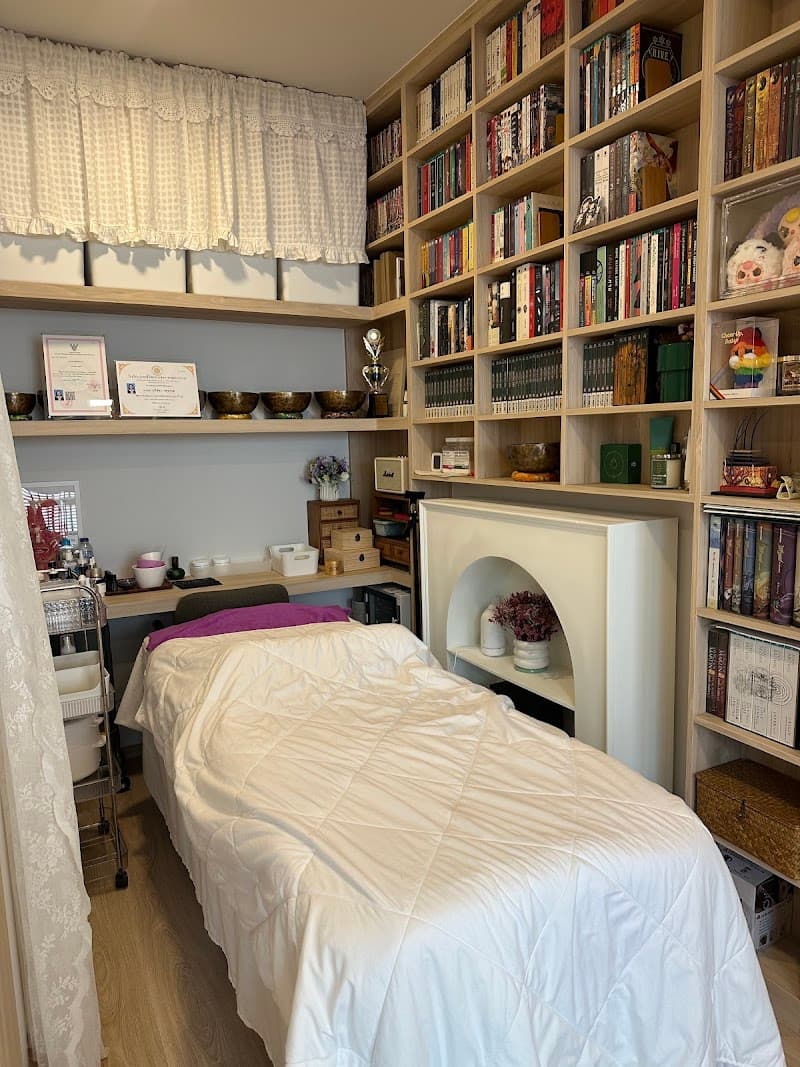 Venita Beauty - Facial Lifting Massage, Face Shaping, Gua Sha, Head Massage (MRT Purple Line, Tiwanon Intersection) Bangkok photo