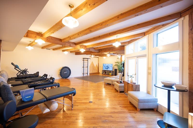 Vibe Sports Recovery Stowe photo