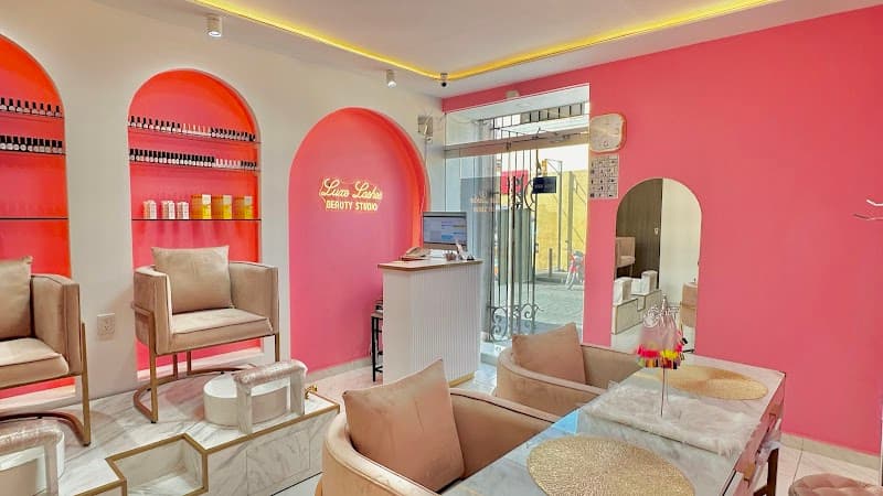 Victoria lashes | Oaxaca de Juárez photo