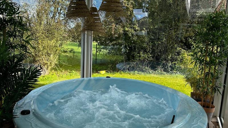 Virginiastouch Day Spa Beauty Care Forest photo