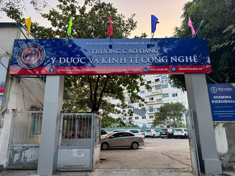 VP Tuyển Sinh Cao Đẳng Y Dược Và Kinh Tế Công Nghệ Quận Hà Đông photo