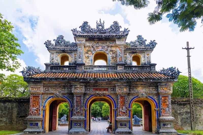 Vương Triều Cố Đô Huế photo