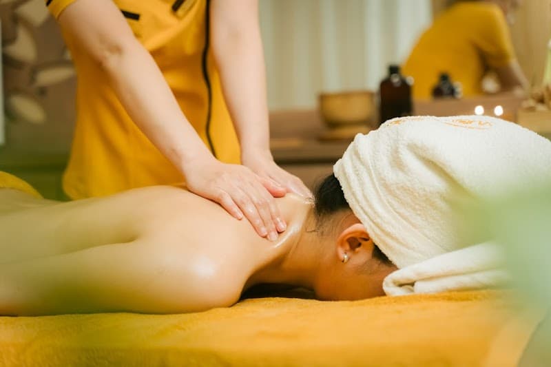 Vuông Tròn Spa Quận 3 photo