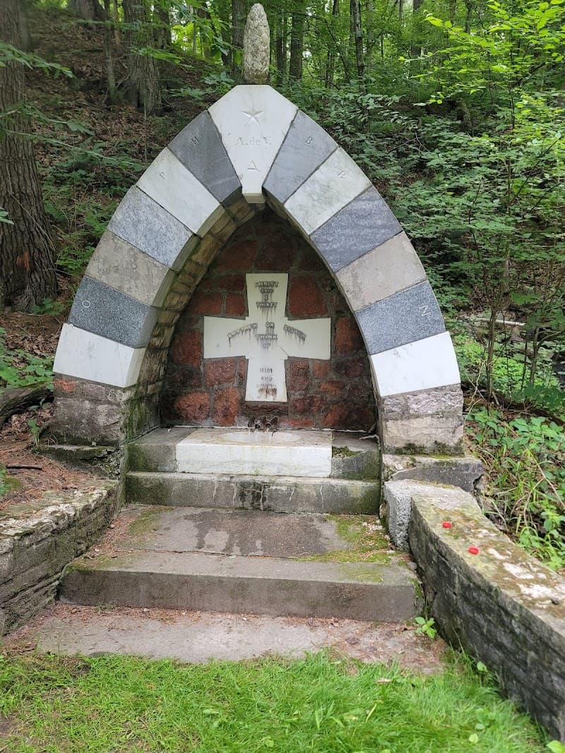 Wanderlust Wellness Retreat Baraboo photo
