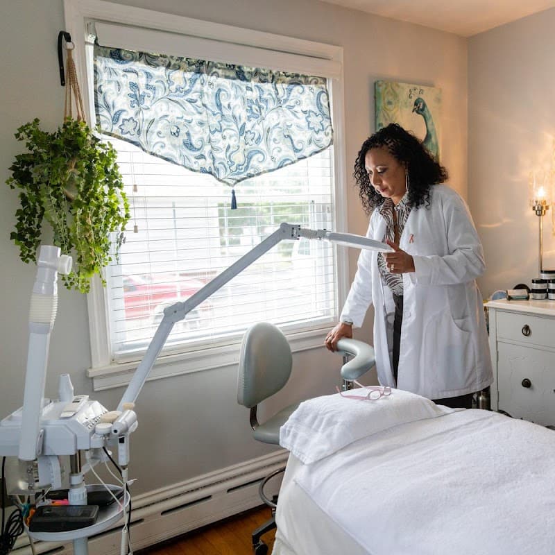 Waterfalls Salon & Massage Mobile Spa, LLC North Chesterfield photo