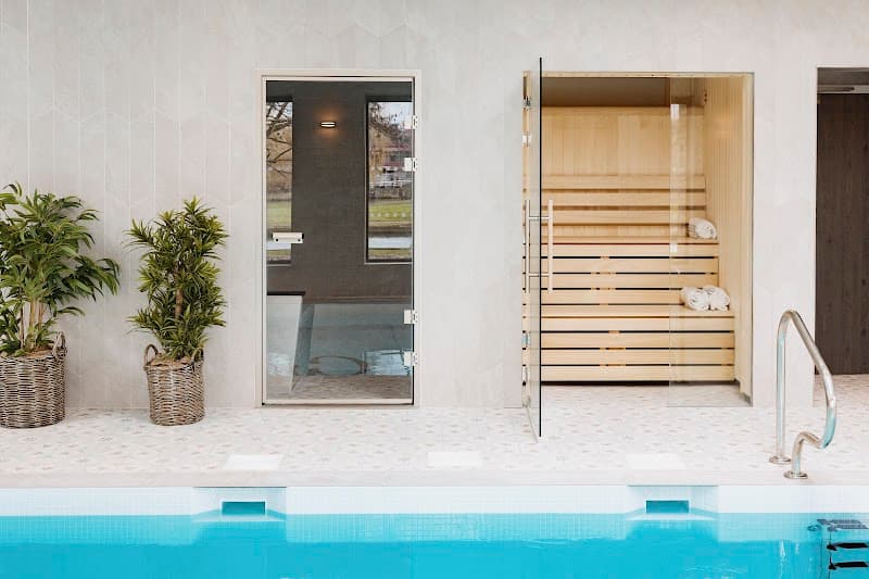 Waves Leisure Club Cambridge photo