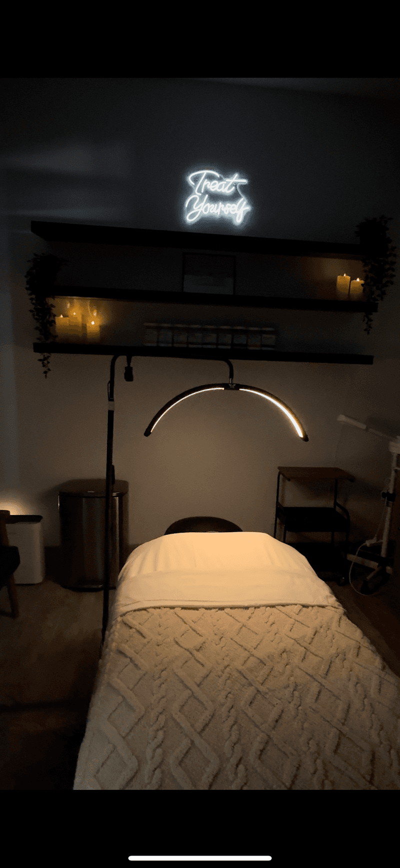 Waxing and Skincare By Jill Lakeside photo