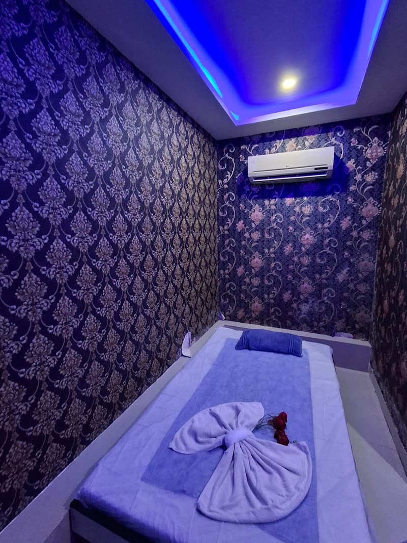 Wellness Spa in Kalyan Bhiwandi Sub-District photo