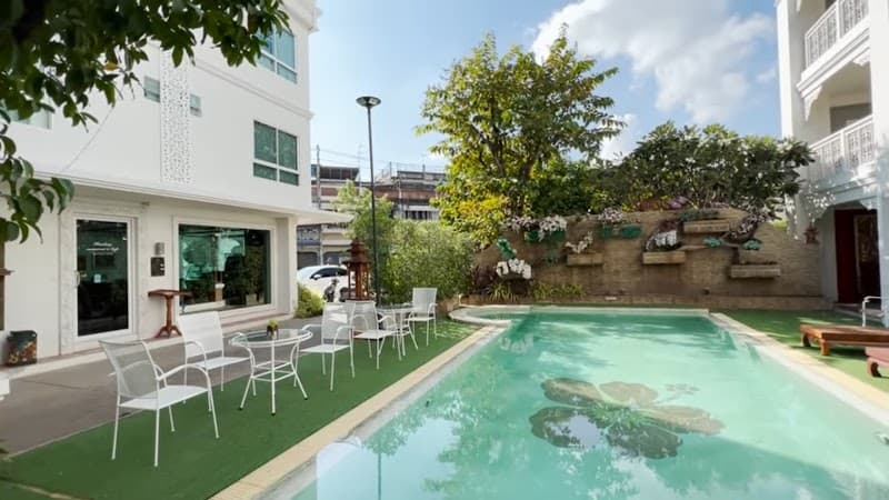 White Boutique Hotel and Spa Chiang Mai photo