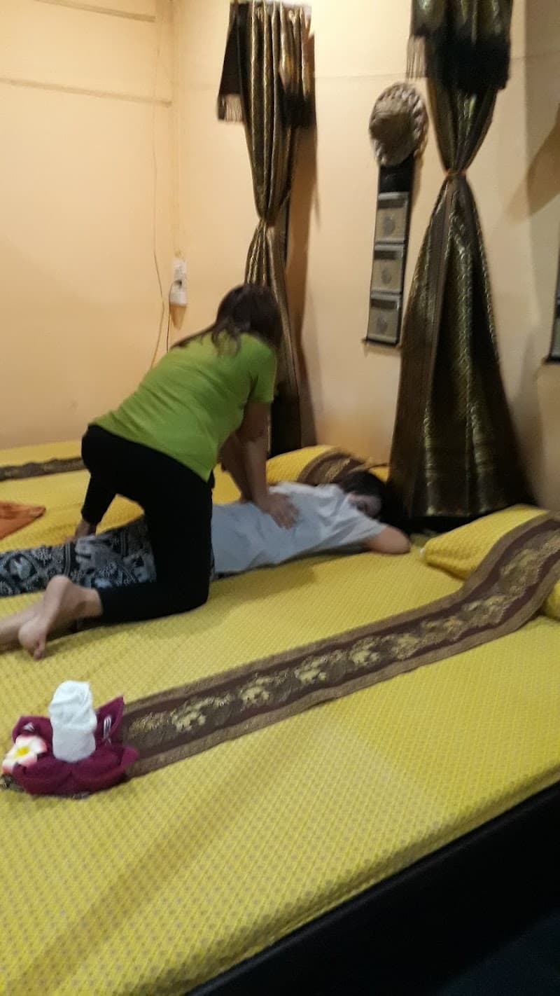 Win Win Massage Shop Udomsuk Soi 5 Bangkok photo