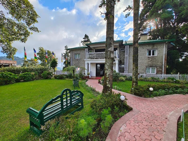 Windamere Hotel - A Colonial Heritage Darjeeling photo