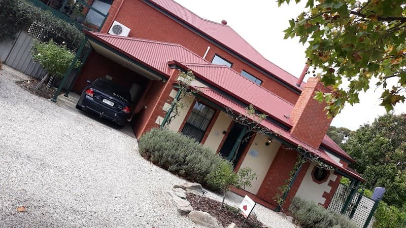 Wine and Roses Bed & Breakfast Adelaide photo