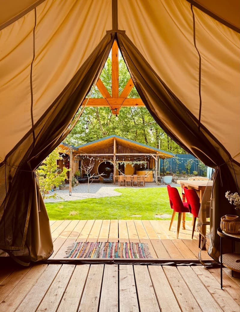 Wioska Kobiet Dębnica Kaszubska photo