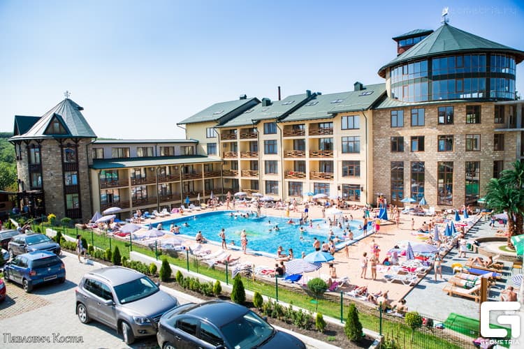 Wonderful Valley Valley Chernivtsi photo