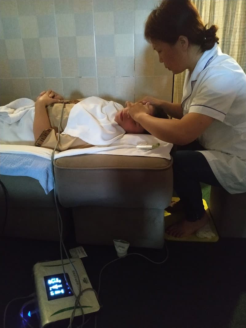 Woo Yuen Traditional Foot Massage Kuching photo