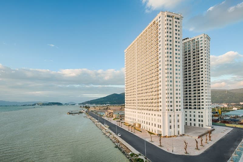Wyndham Danang Golden Bay Da Nang photo