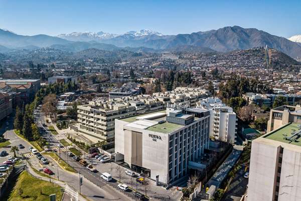 Wyndham Santiago Pettra photo