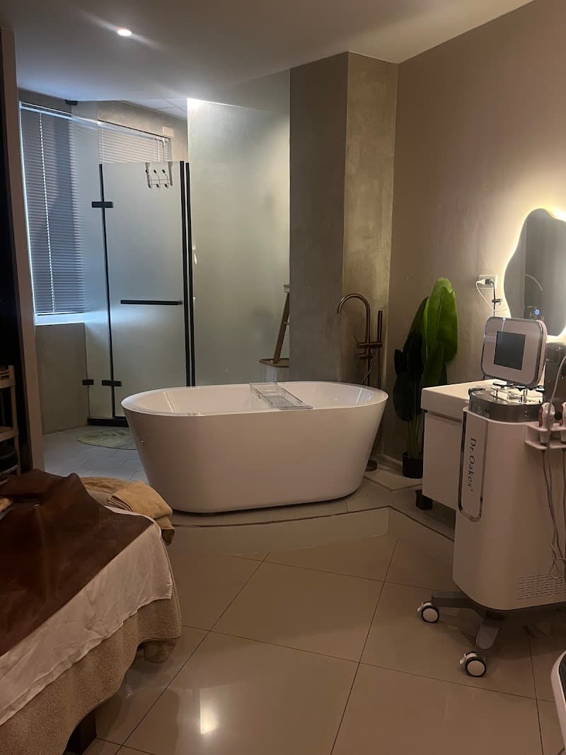 Xinrong Fashion Beauty Spa Center Taoyuan City photo