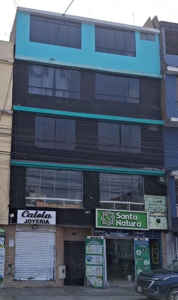 Yanis Belleza y Salud Los Olivos photo