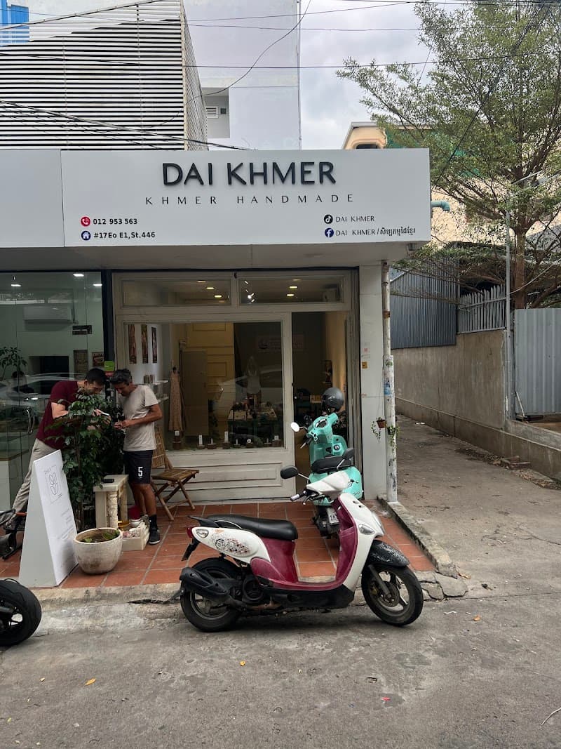 Yay Dai Brosop Phnom Penh photo